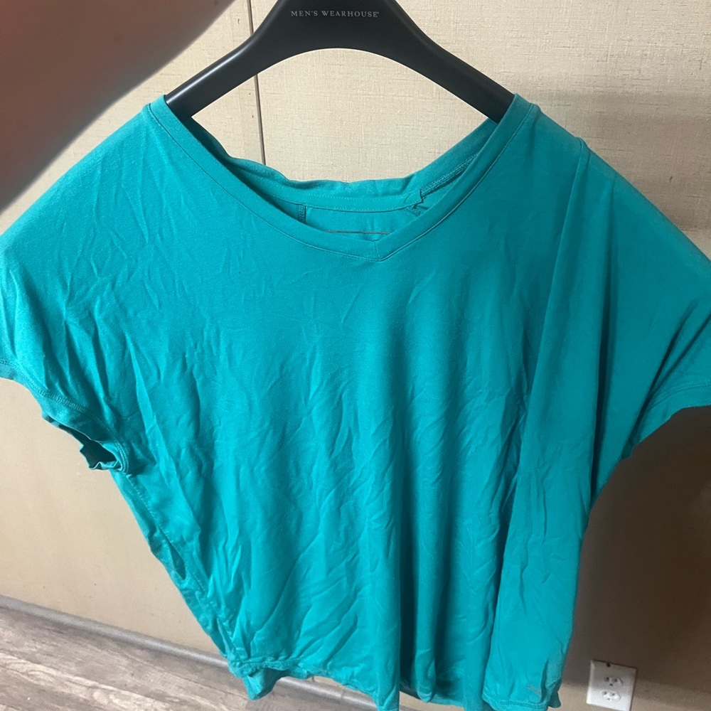 Mondetta Women's Short Sleeve V-Neck Tee in Teal Blue-Green